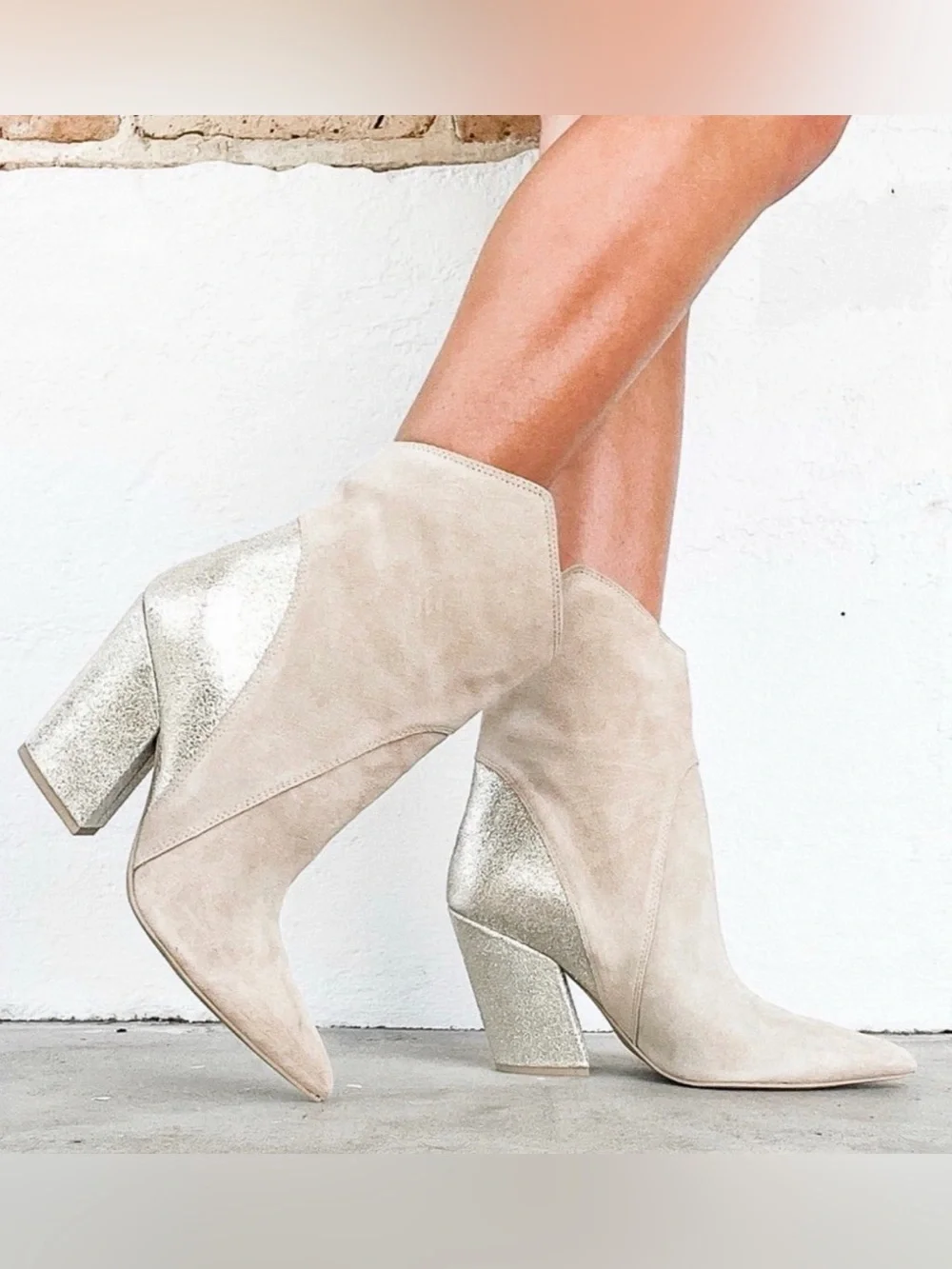 Dolce Vita Nestly Suede Pointed Toe Booties Size 9